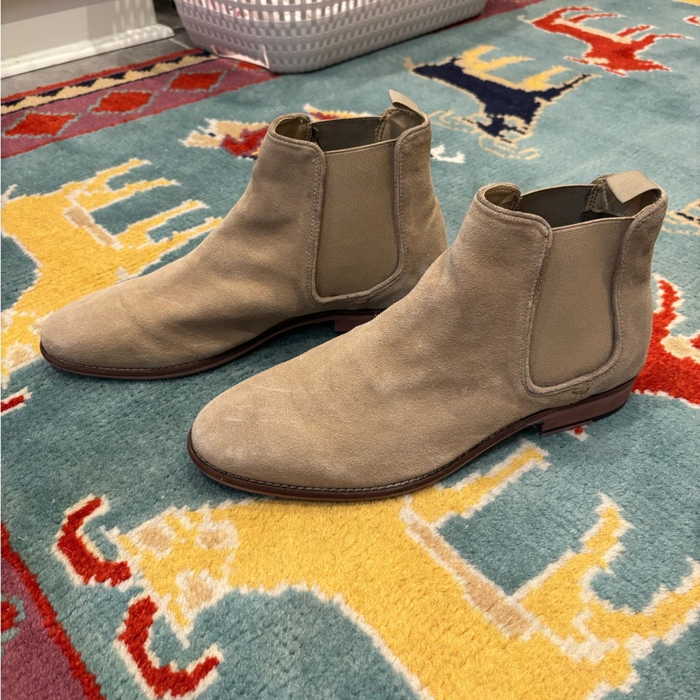 Men's Beige Suede Chelsea Boots
